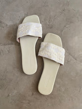 Load image into Gallery viewer, S5, 6 &amp; 7 - Sarong ti parya
