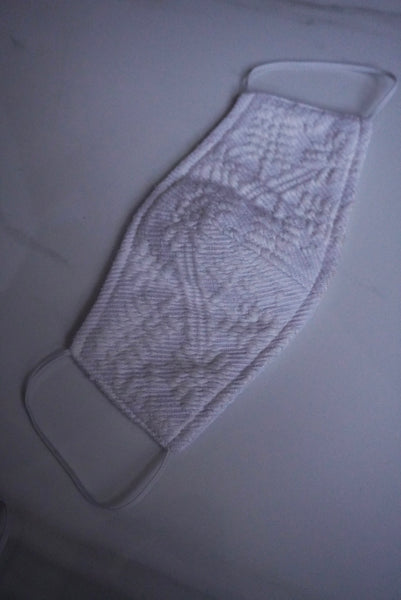 Off white Pinilian